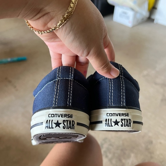 MOVING SALE!!! Converse Chuck Taylor Madison Low Top Shoe - Picture 2 of 4